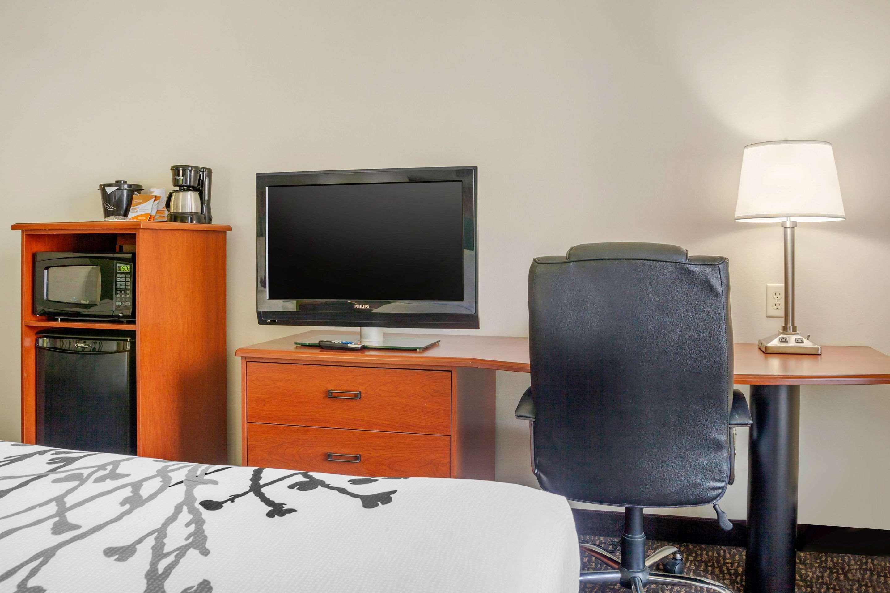 Sleep Inn & Suites Airport Milwaukee Ngoại thất bức ảnh